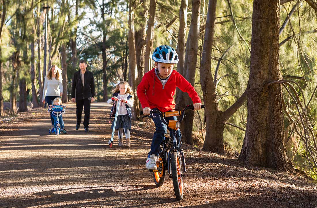 Cycling at Lake Albert in Wagga Wagga