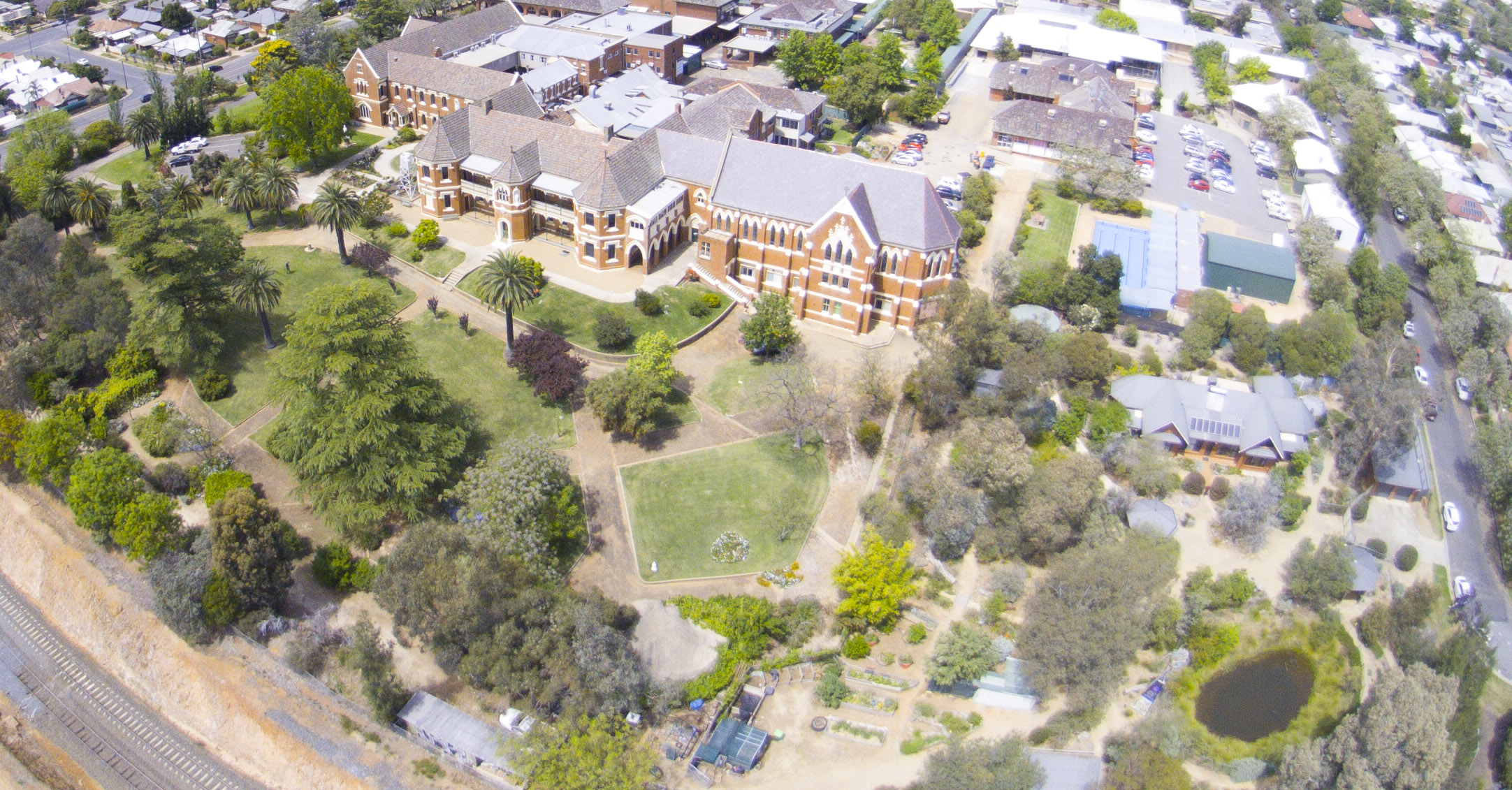 Mount Erin Heritage Centre and Erin Earth 